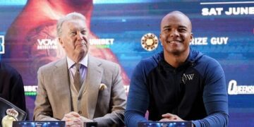 Промоутер Вордлі оцінив присвоєння боксеру чемпіонського звання