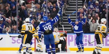 НХЛ: Торонто у важкій боротьбі переміг Піттсбург