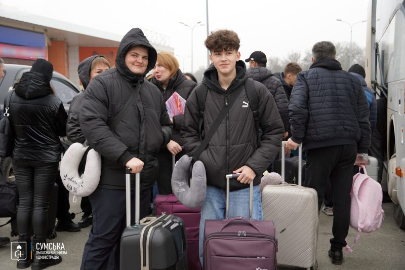 Діти із Шосткинського району вирушили на відпочинок до Македонії