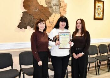 До 10-річчя сервісних центрів МВС у Роменському районі відзначили кращих працівників