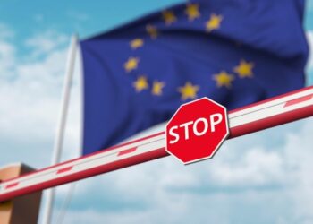 Дві сусідні країни змінили правила в’їзду для українців на всіх пунктах пропуску