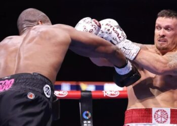 Екс-промоутер Усика зізнався, що був проти другого бою з Дюбуа: “Ризик був високим і невиправданим”