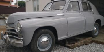 Найстарішому авто, що продали в Україні у жовтні — 74 роки: що за модель