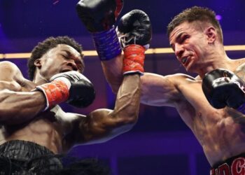 Френк Воррен: “Сем Ноукс знову поб’ється за титул у 2026 році”