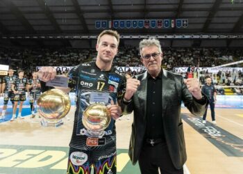 Олег Плотницький став гравцем місяця у Перуджі. Двічі отримував звання MVP