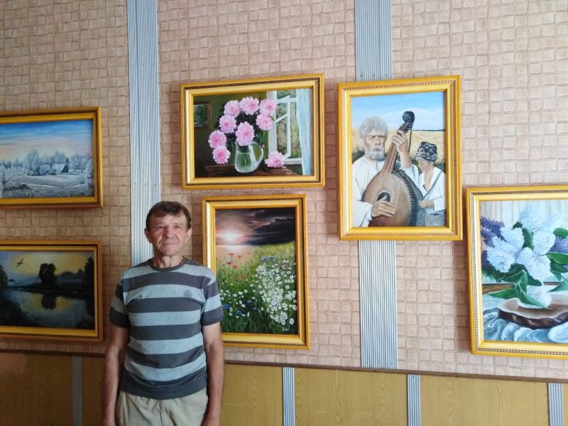 Першим учасником флешмобу «Мистецтво в мені 2025» став художник-аматор із Коровинець