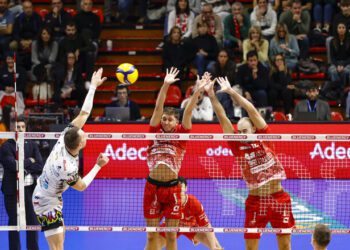 Плотницький і Перуджа з шаленим камбеком врятувалися від поразки