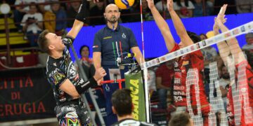 Плотницький увійшов до символічної збірної у чемпіонаті Італії