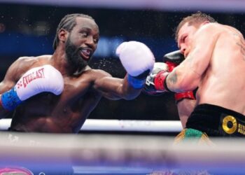 Сауль Альварес відповів, чи буде він домагатися реваншу з Кроуфордом