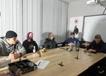 Щочетверга у Шостці в Українському Червоному Хресті молодь зустрічається за настільними іграми