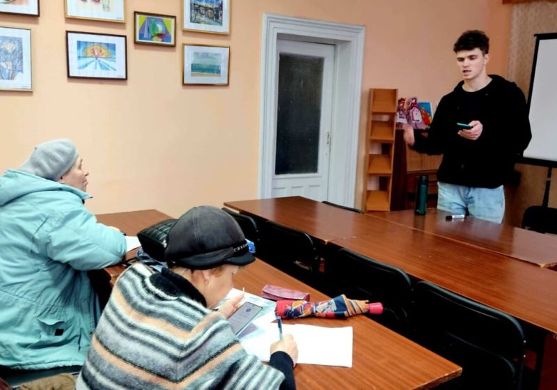 У Конотопській бібліотеці триває курс цифрової грамотності