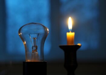 У середу в Україні продовжать діяти графіки: як вимикатимуть світло 12 листопада