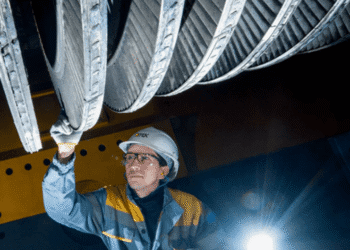 У жовтні ДТЕК повернув світло майже 3 млн родин після обстрілів