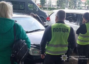 Уродженка Полтави, видаючи себе за співробітницю СБУ, одурила жительку Сумщини на 100 тис.грн