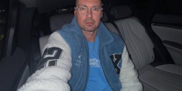 ВІДЕО. Мілевський показав, як переживає відключення світла. Як і всі