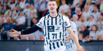 ВІДЕО. Перекинув ногами. Фол сезону в німецькій гандбольній Бундеслізі