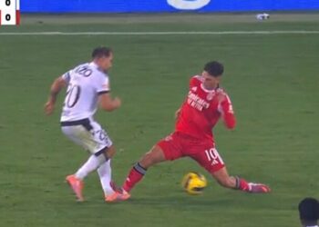 ВІДЕО. Судакова мали вилучити в матчі Віторія – Бенфіка? Українця пробачили