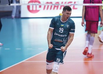 Волейбольна Суперліга. Матчі 30 листопада. Дивитись онлайн LIVE