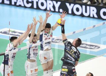 Втрата лідерства. Плотницький та Перуджа знову зазнали поразки в Італії