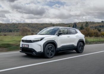 Електричний Toyota Urban Cruiser вийшов у продаж в Європі (ФОТО)