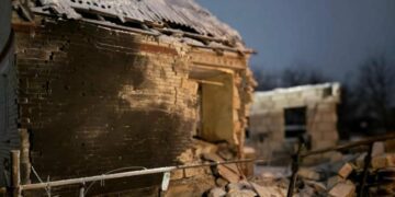 Росіяни вдарили КАБами по Бездрицькій громаді: поранено 60-річного чоловіка