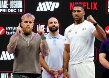 Екс-чемпіон висловив сумніви у чесності бою між Полом та Джошуа