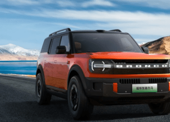 Ціна $32 500 і запас ходу 1200 км: у продаж надійшов електричний Ford Bronco (ФОТО)