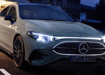 Найдешевший седан Mercedes 2026 року показали на нових фото