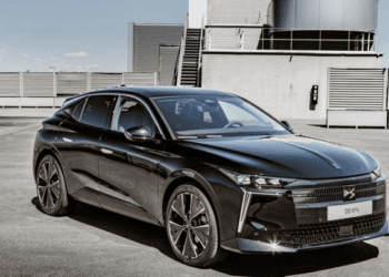 На український ринок вийшов преміальний французький суперник BMW 1 Series і Audi A3 (ФОТО)