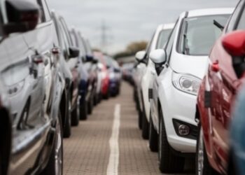 Автомобілі з ДВЗ відновлюють популярність у всьому світі