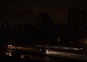 Чому новий режим вуличного освітлення підвищує ризик аварій на дорогах