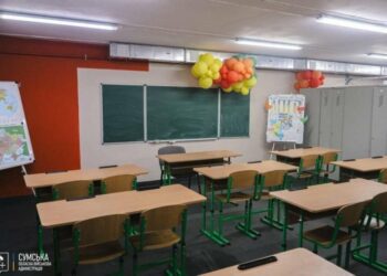 Підтримка педагогів Сумщини: у держбюджеті 2026 року закладено підвищення зарплат освітянам