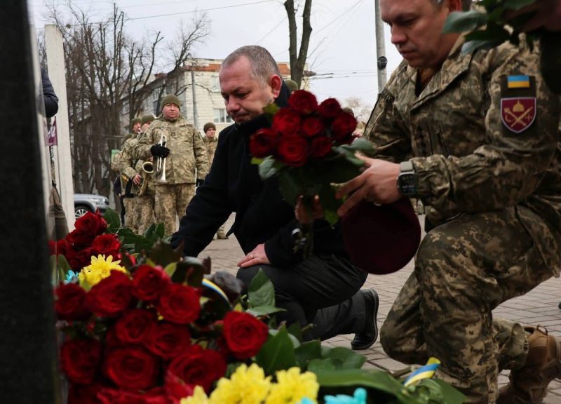 Артем Кобзар: Нехай небесний захист Святого Миколая оберігає всіх захисників і захисниць України