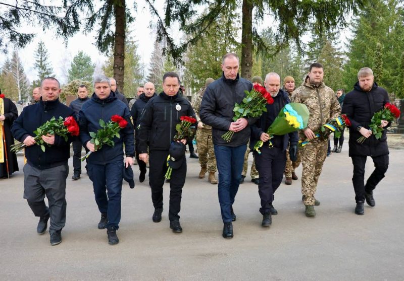 Артем Кобзар: Нехай небесний захист Святого Миколая оберігає всіх захисників і захисниць України