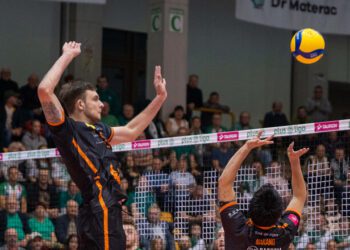 Барком-Кажани – Купрум. Плюс Ліга. Дивитись онлайн LIVE