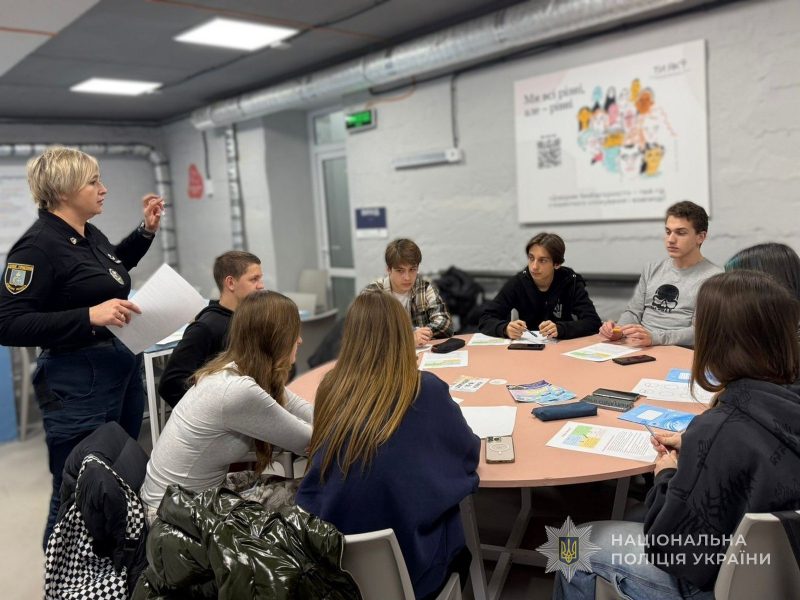 Безпека, довіра та діалог у шкільному середовищі: поліція проводить профілактичні заходи на Роменщині