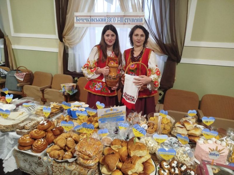 Бочечківська громада зібрала майже 45 тис грн на підтримку ЗСУ на благодійному ярмарку