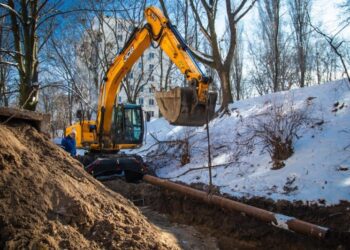 Частина Києва досі без опалення: в уряді озвучили строки відновлення
