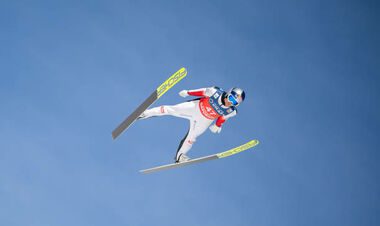 Двоборство. Золотий дубль Лампартера, Мазурчук – внизу таблиці