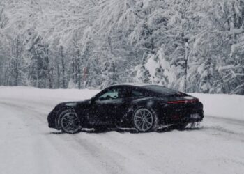 Як зменшити гальмівний шлях на слизькій дорозі