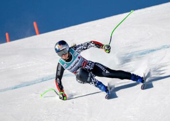 Гірські лижі. Шиффрін зійшла з дистанції, Вонн поруч з подіумом