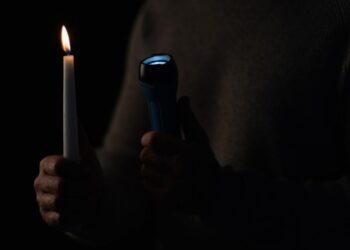 Графіки відключень на четвер: як довго українці будуть без світла 11 грудня