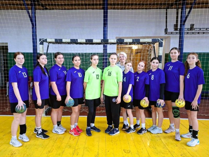 Конотопська збірна з гандболу очолює турнірну таблицю за підсумками І туру регіонального етапу Чемпіонату України