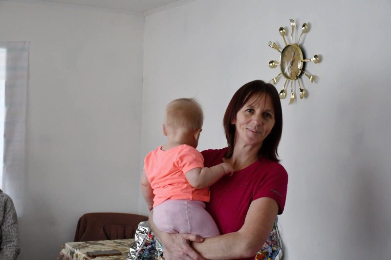 На Роменщині бізнес відремонтував 15 будинків для ВПО: очільник області відвідав родини у селі Беєве