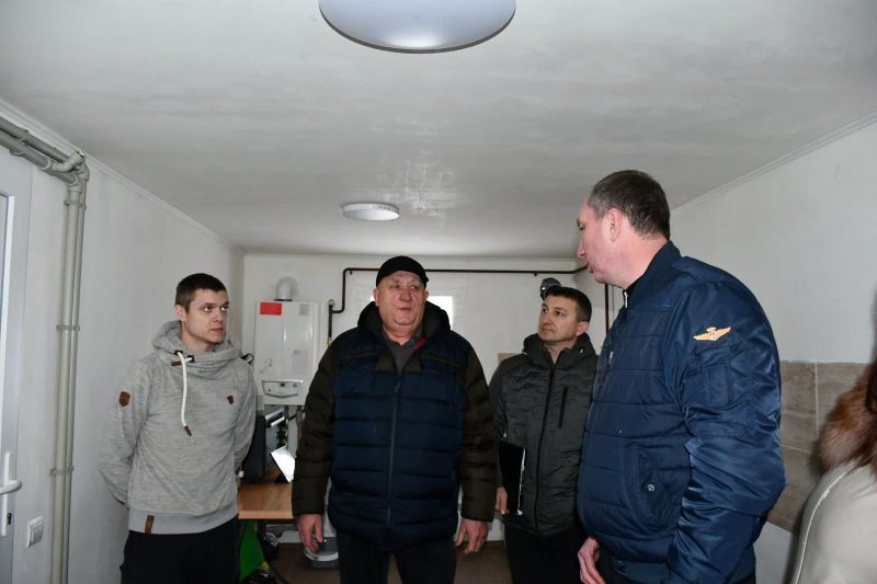 На Роменщині бізнес відремонтував 15 будинків для ВПО: очільник області відвідав родини у селі Беєве