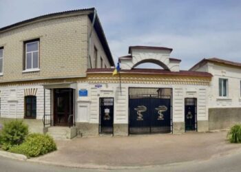 Новгород-Сіверський медколедж оголосив збір коштів на відновлення після ворожого обстрілу