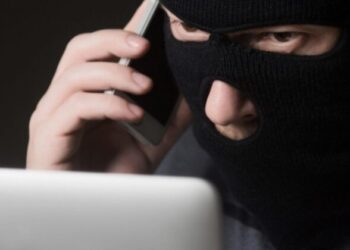 Шахраї виманили у пенсіонерки із Сумщини 325 тис.грн, залякавши її фейковою кримінальною справою