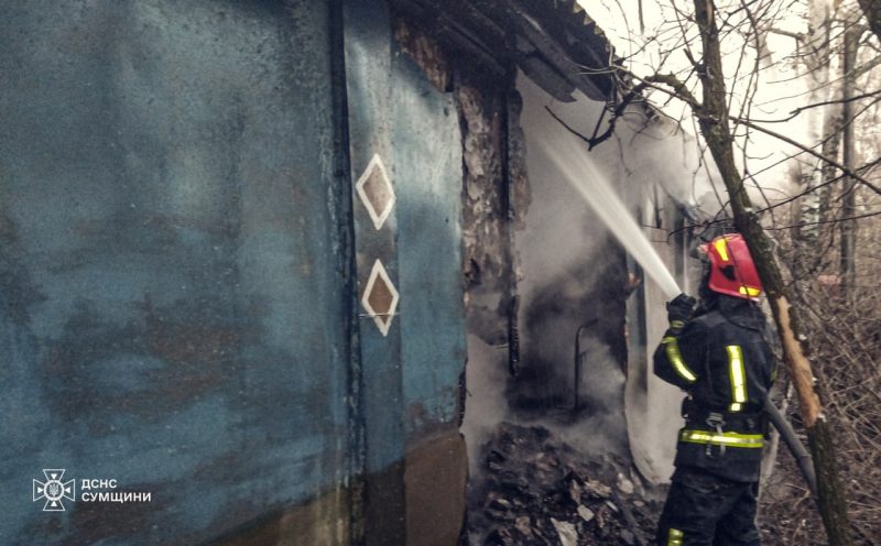 У Хустянці вогнеборці ліквідували пожежу в житловому будинку, що не експлуатується