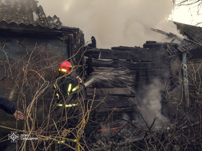У Хустянці вогнеборці ліквідували пожежу в житловому будинку, що не експлуатується