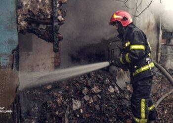 У Хустянці вогнеборці ліквідували пожежу в житловому будинку, що не експлуатується